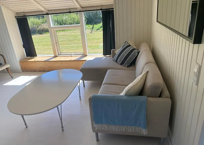 Cozy Summerhouse *